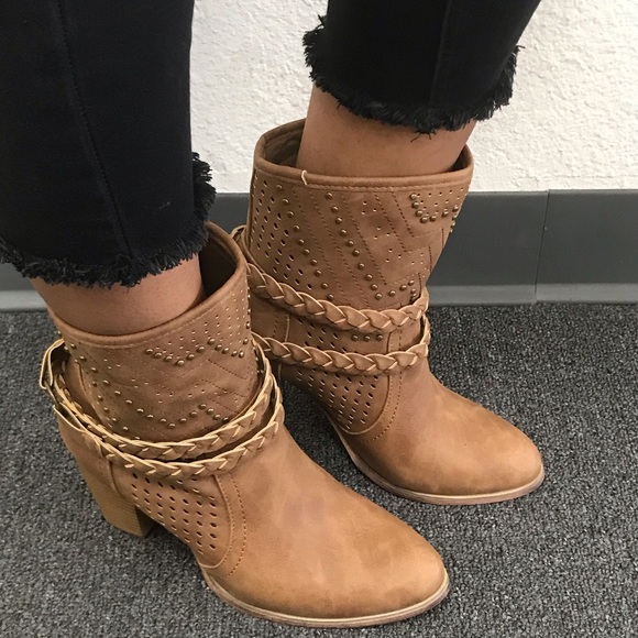 SHOFOR_FUN BOUTIQUE Shoes - Ladies Steinway Perforated Chunky Heels Booties